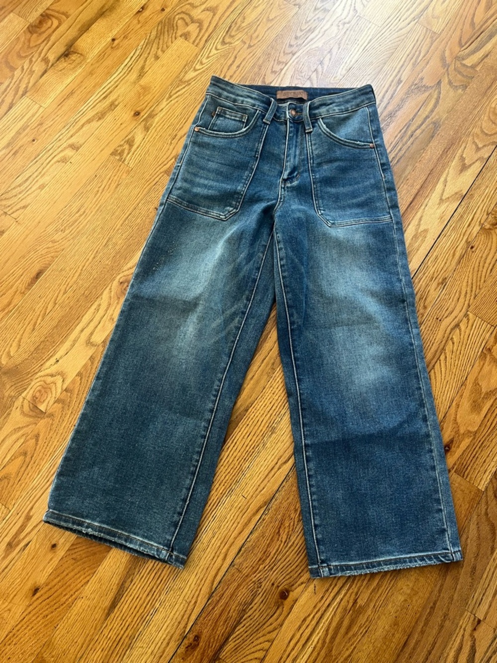 Judy Blue High-Rise Wide-Leg Crop Jeans Patch Pockets Med Wash 3/26 b5